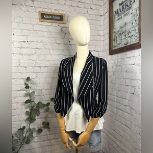 Iris cropped black & white blazer